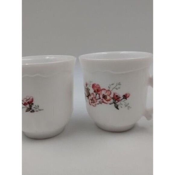 Set of 2 Vintage Arcopal France White Tea Cups With Pink Flowers - Picture 5 of 10